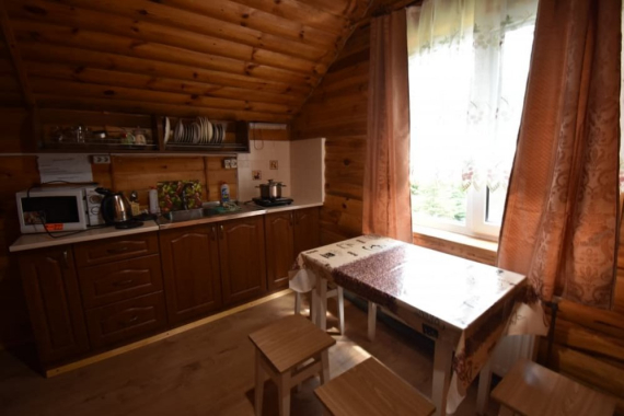 Окремий будинок на 4 людини Окремий будинок на 4 людини