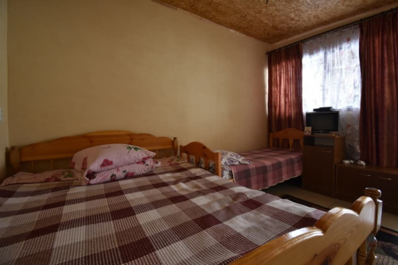 Тримісний зі зручностями Тримісний зі зручностями