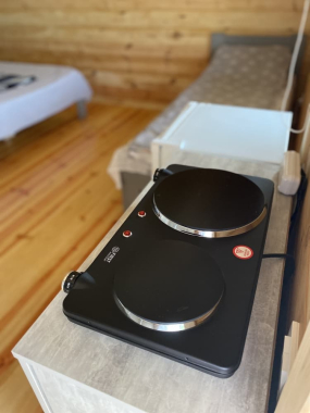 Тримісний Тримісний