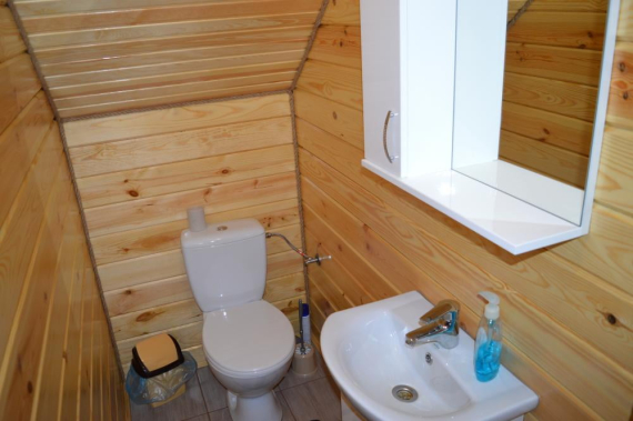 Окремий будинок на 8 чоловік Окремий будинок на 8 чоловік