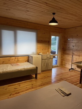 Тримісний Тримісний