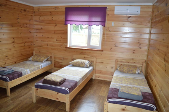 Тримісний Тримісний