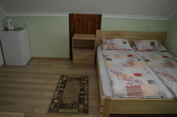 Двомісний Двомісний