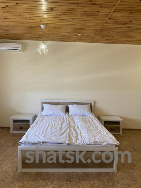 Двухместный з виглядом на озеро Двухместный з виглядом на озеро